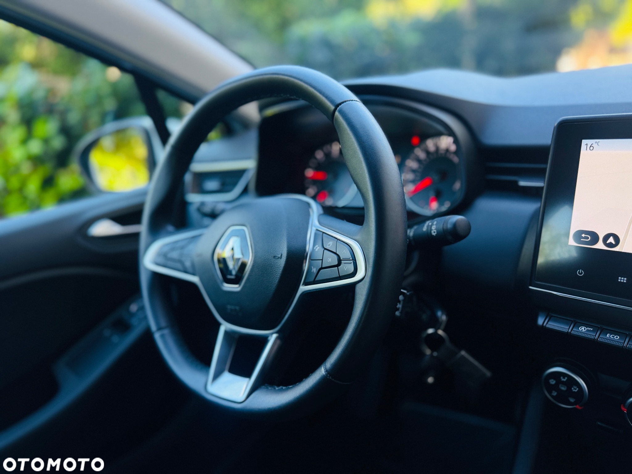 Renault Clio BLUE dCi 100 BUSINESS EDITION - 12