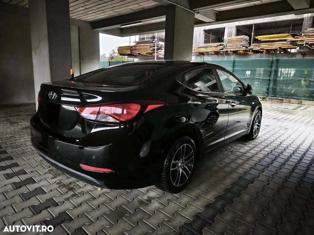 Hyundai Elantra 1.6 MPi Highway+ - 10