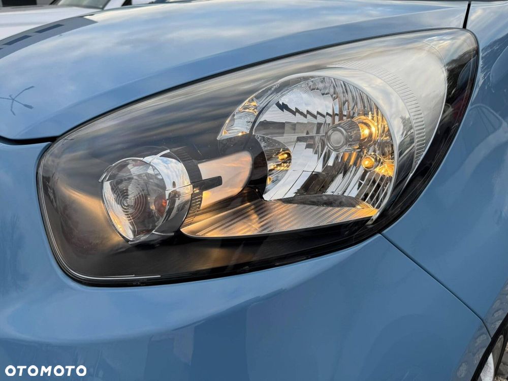 Kia Picanto 2012 photo 2