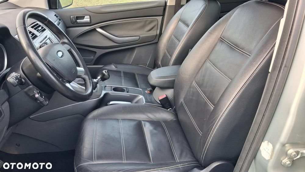 Ford Kuga - 9