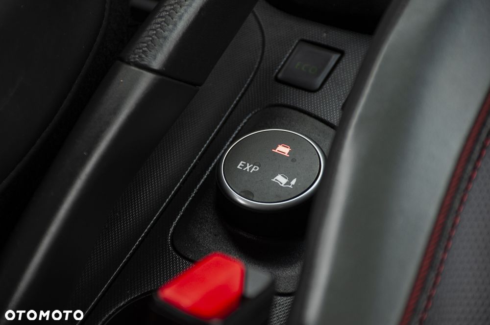 Renault Captur 1.2 TCe Helly Hansen EDC - 29