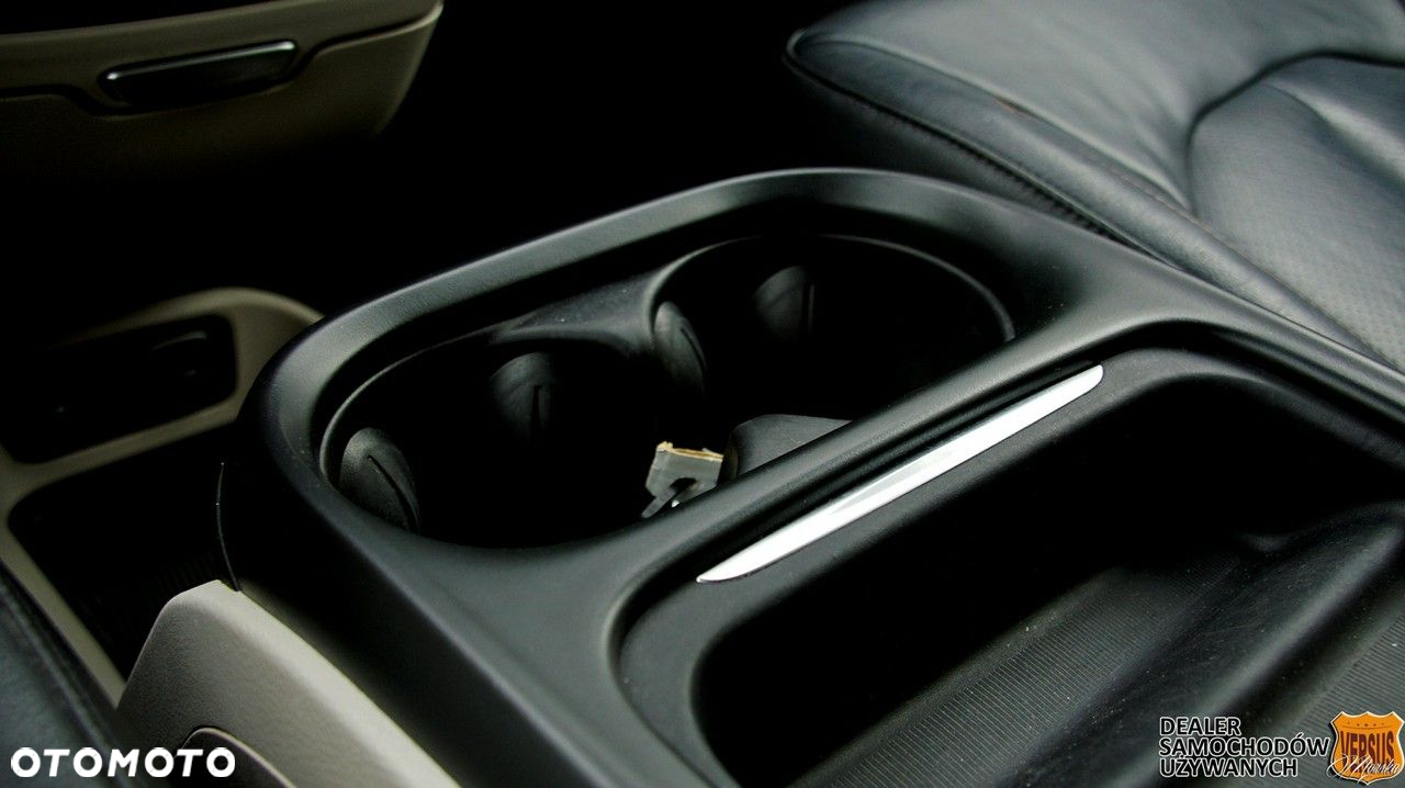Chrysler Pacifica - 35