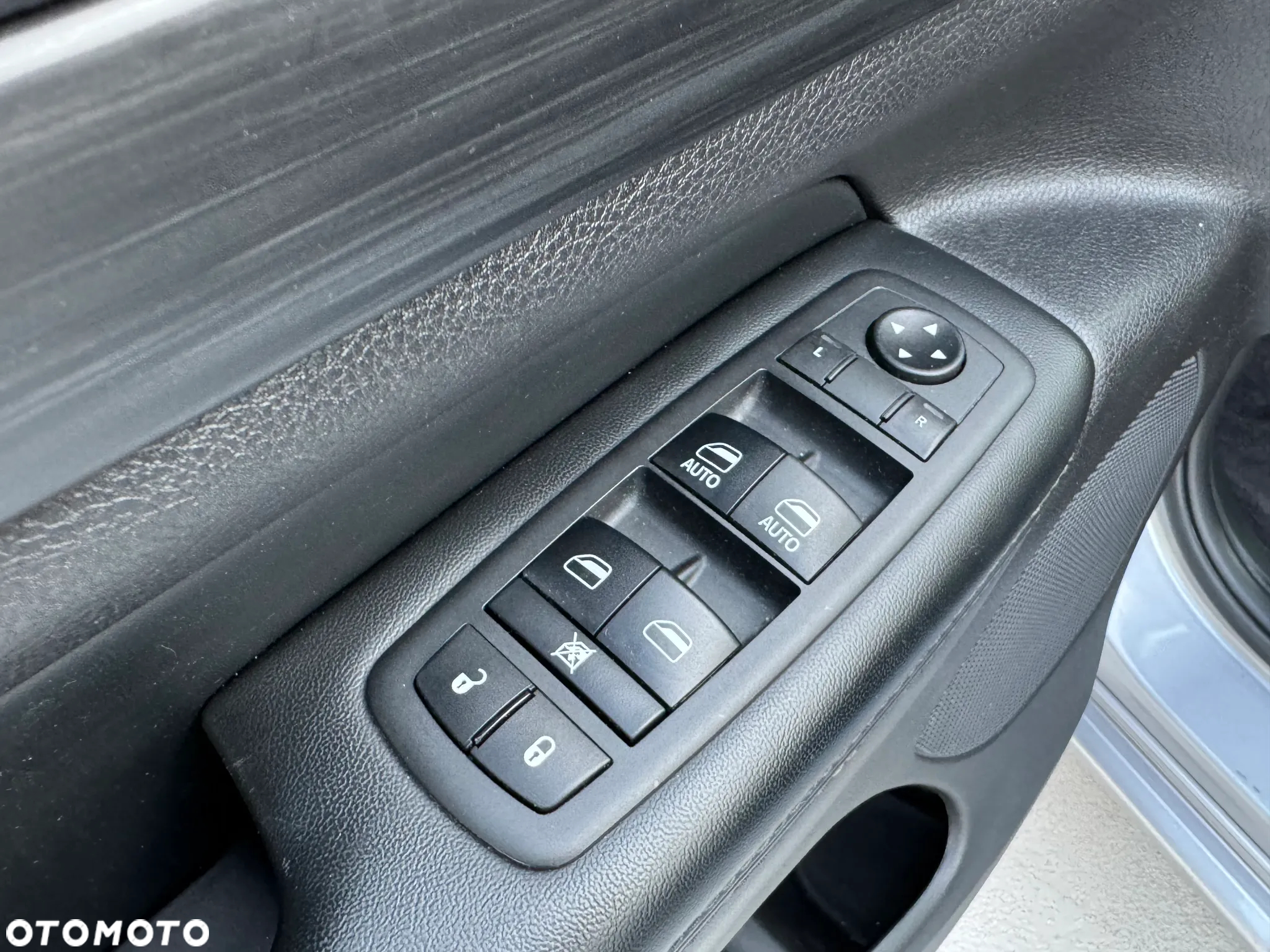 Jeep Grand Cherokee 3.6 V6 Overland - 25