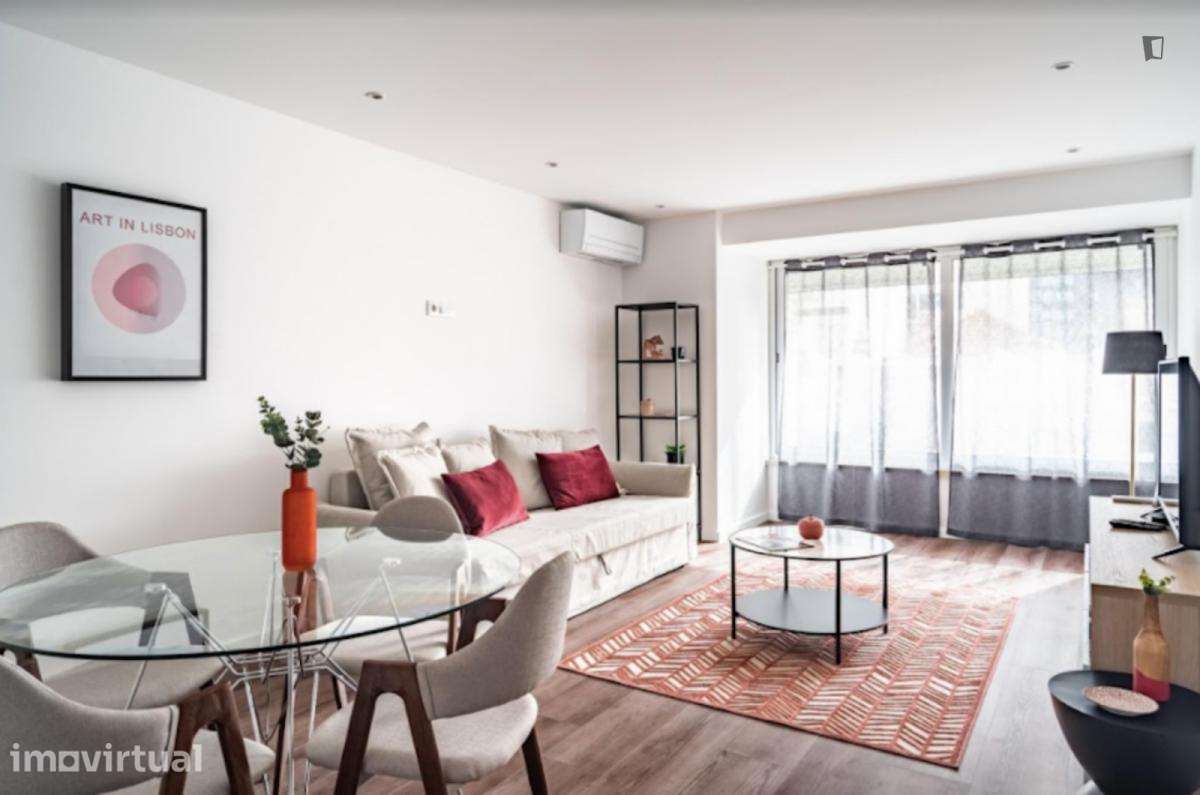 Apartamento com 1 quartos - localizado em Sete Rios Lisbon - Grande imagem: 2/13