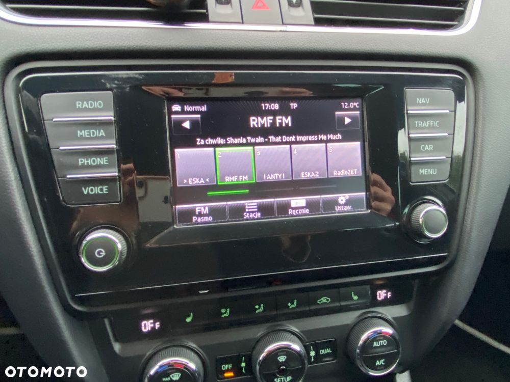 Skoda Octavia 2.0 TSI RS - 19