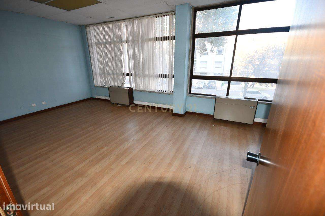 Loja - 180m²  Alfragide - Grande imagem: 2/16