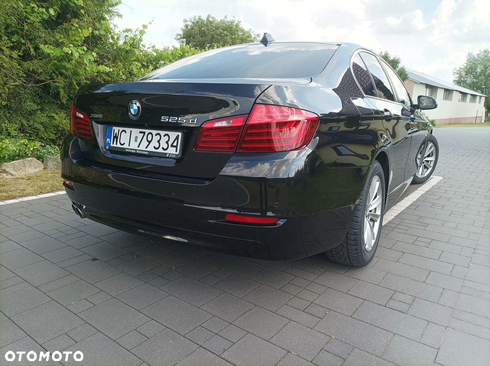 BMW Seria 5 525d xDrive - 5