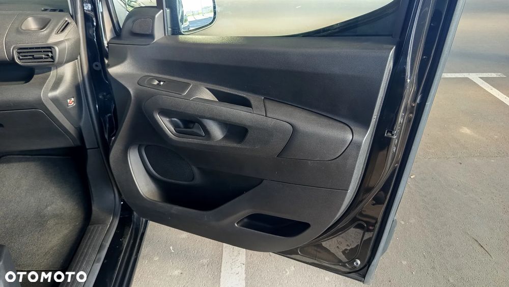 Opel Combo XL 1.2 Turbo Essentia S&S - 20