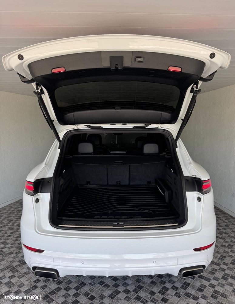 Porsche Cayenne E-Hybrid - 26