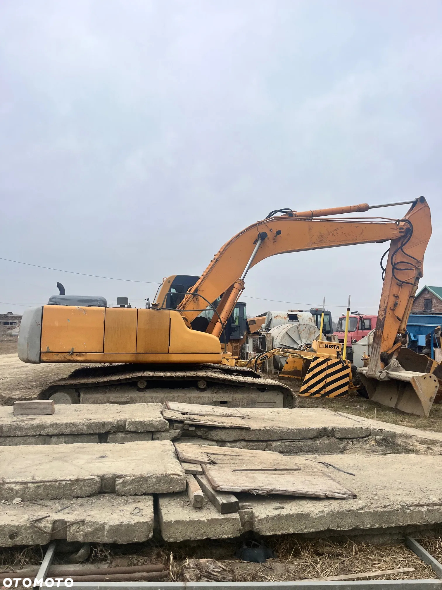 Liebherr 900B - 11