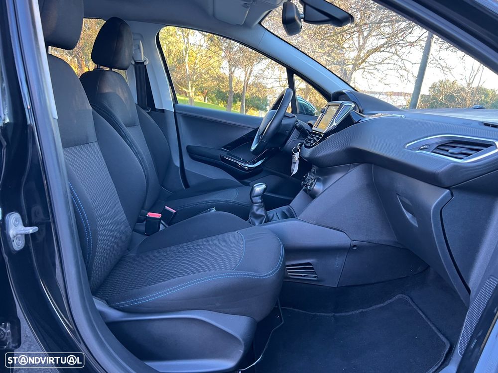Peugeot 208 1.2 PureTech Style - 9