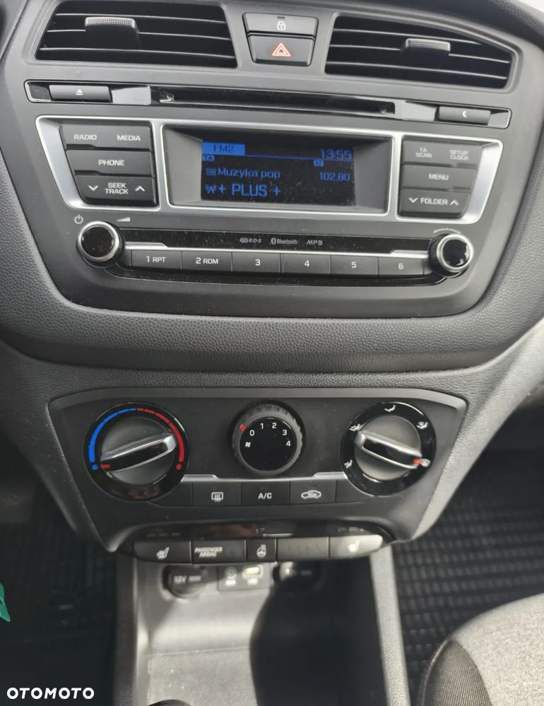 Hyundai i20 1.4 Comfort - 26