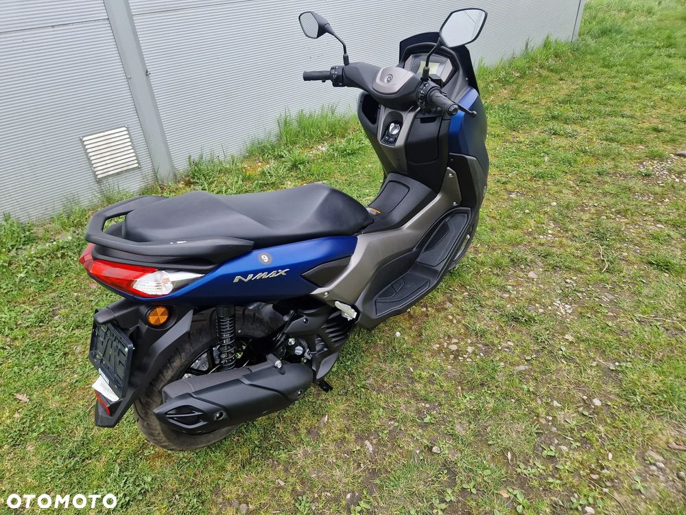 Yamaha NMAX - 10