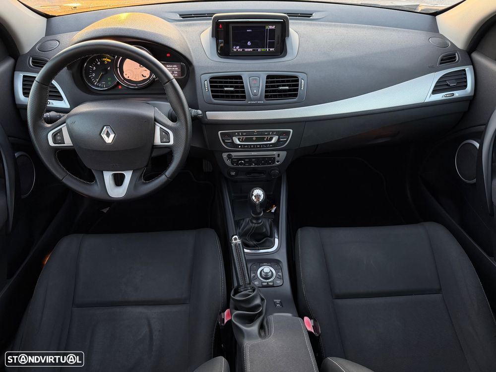Renault Mégane 1.5 dCi Dynamique SS - 6