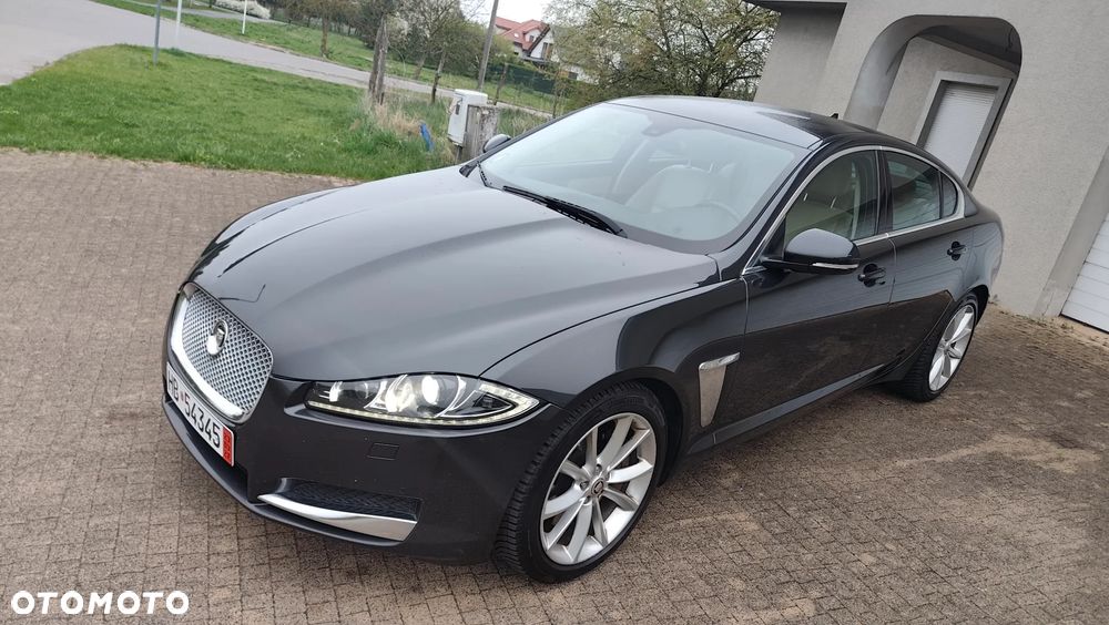 Jaguar XF 3.0 V6 Kompressor AWD - 12
