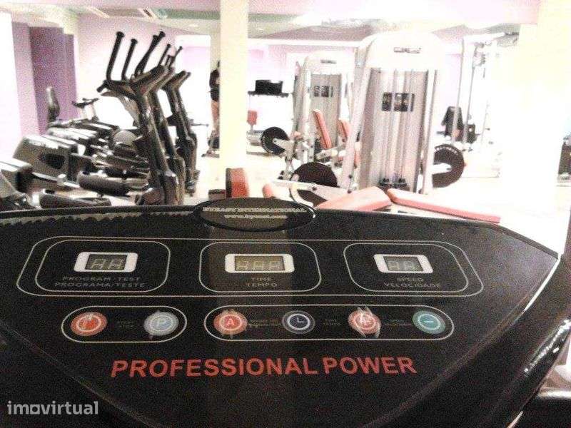 GINÁSIO/CENTRO FITNESS EQUIPADO PARA ARRENDAR - Grande imagem: 4/11