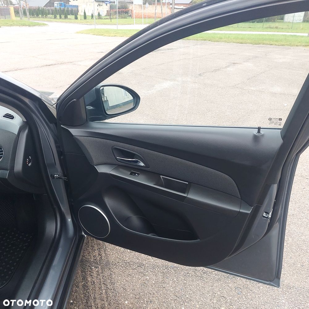Chevrolet Cruze 1.6 LT+ - 18
