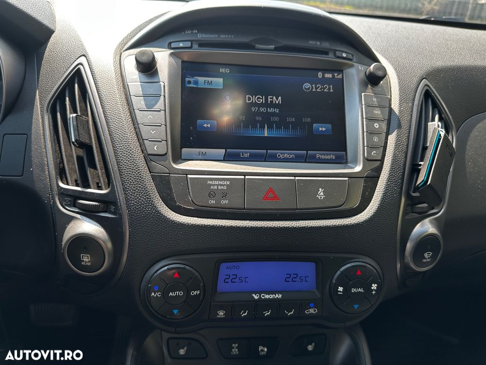 Hyundai ix35 2.0 CRDI 4WD Automatik Fifa World Cup Silver Edition - 12