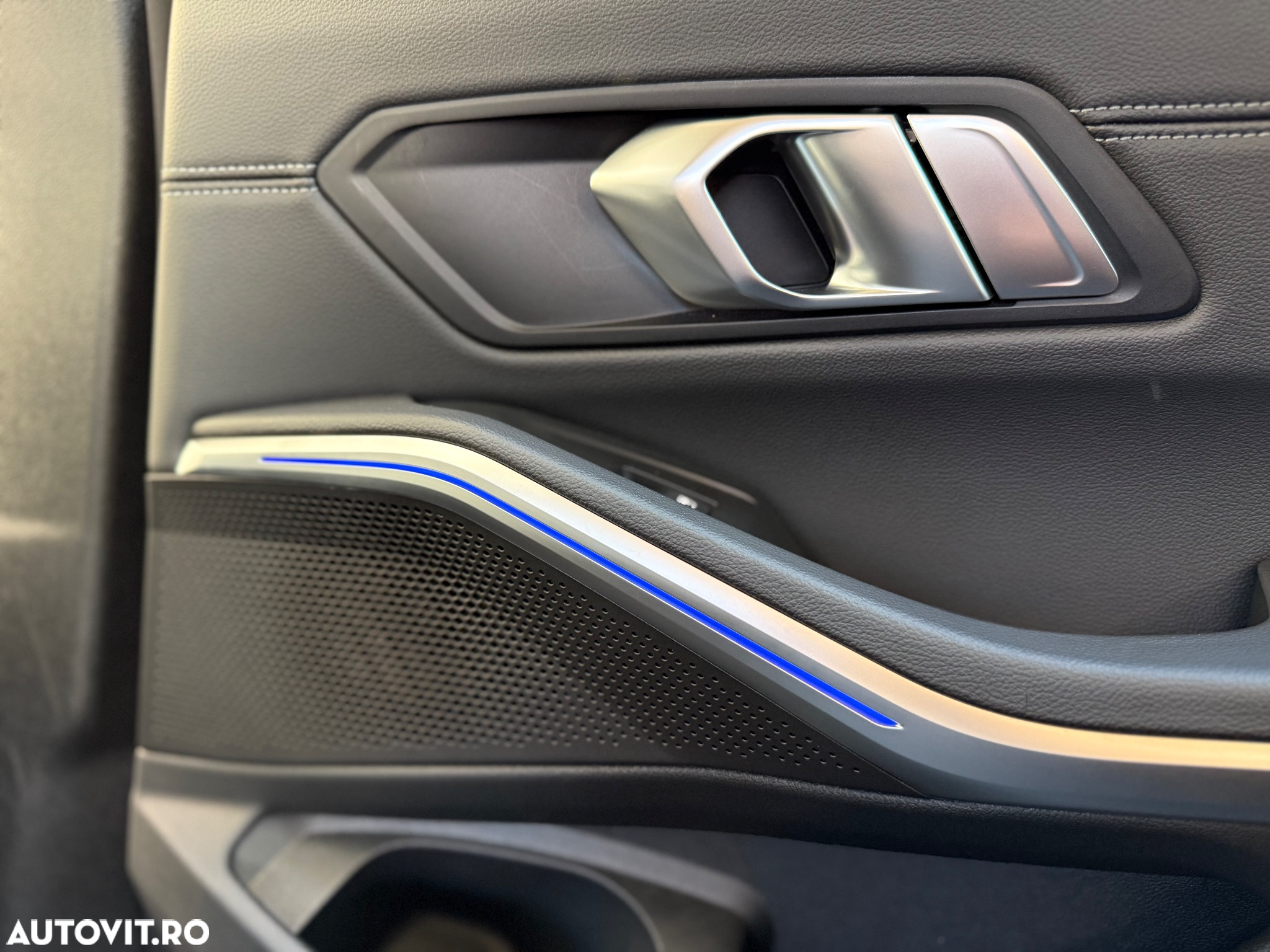 BMW Seria 3 318i Aut. Sport Line - 26