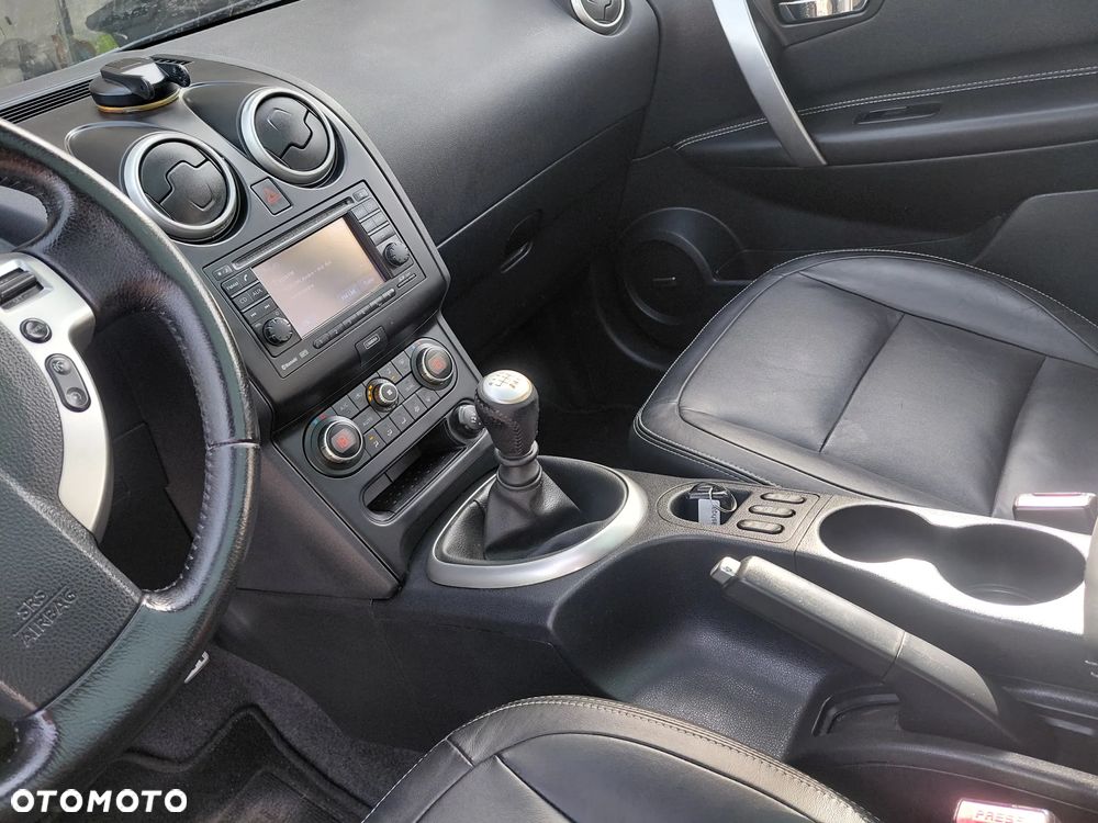 Nissan Qashqai+2 - 19