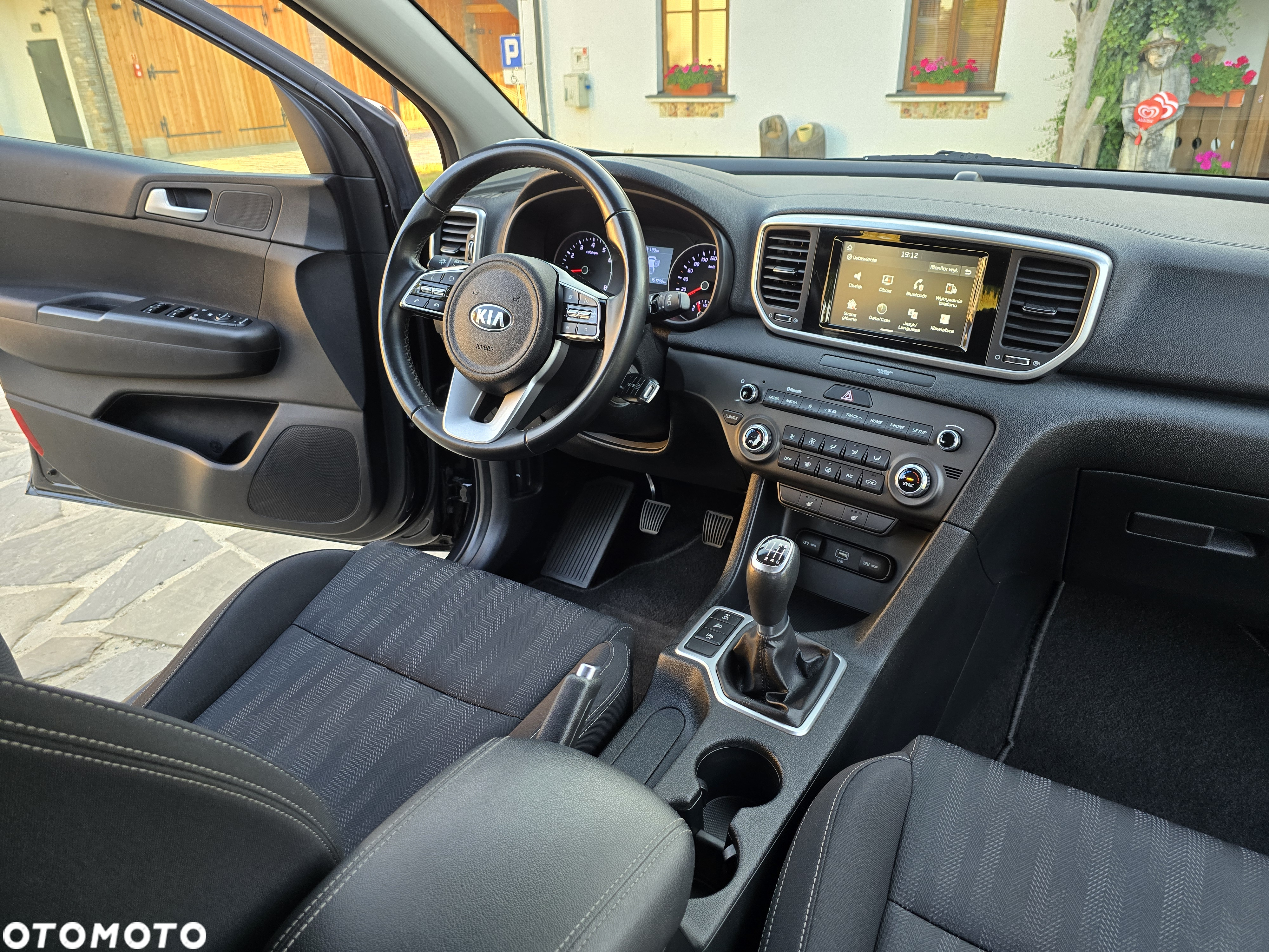 Kia Sportage 1.6 T-GDI AWD VISION - 17
