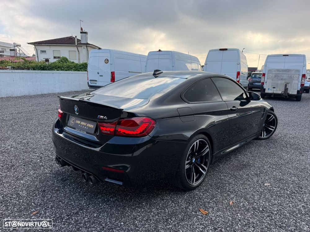 BMW M4 Auto - 4
