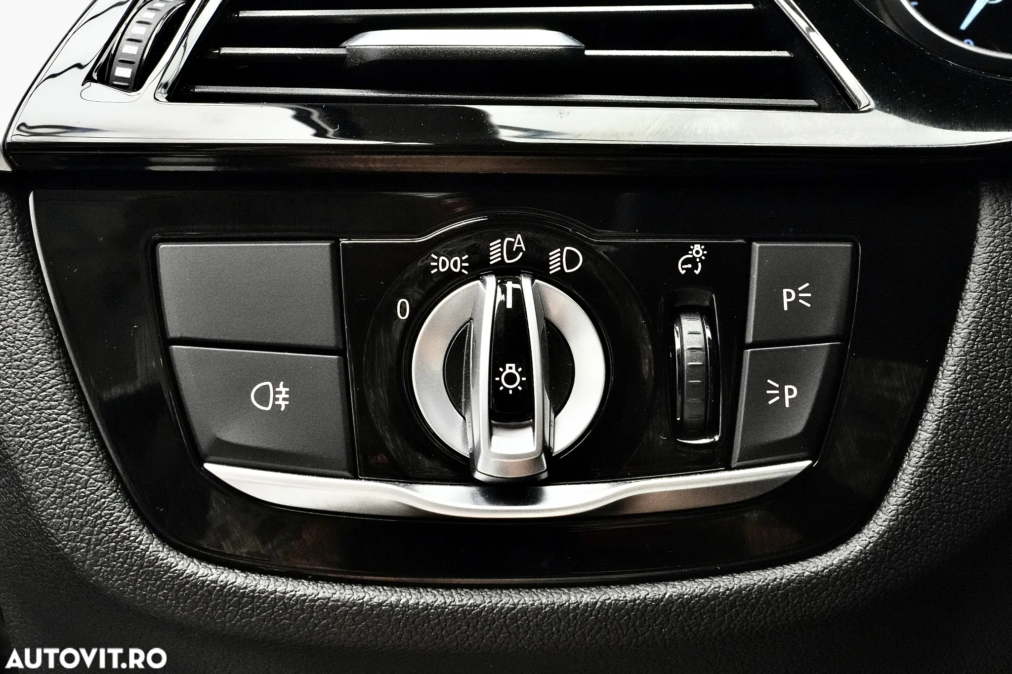 BMW Seria 5 520d - 23