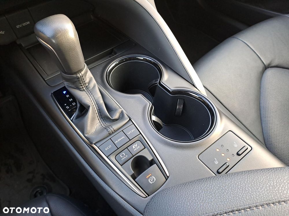 Toyota Camry 2.5 Hybrid Comfort CVT - 19