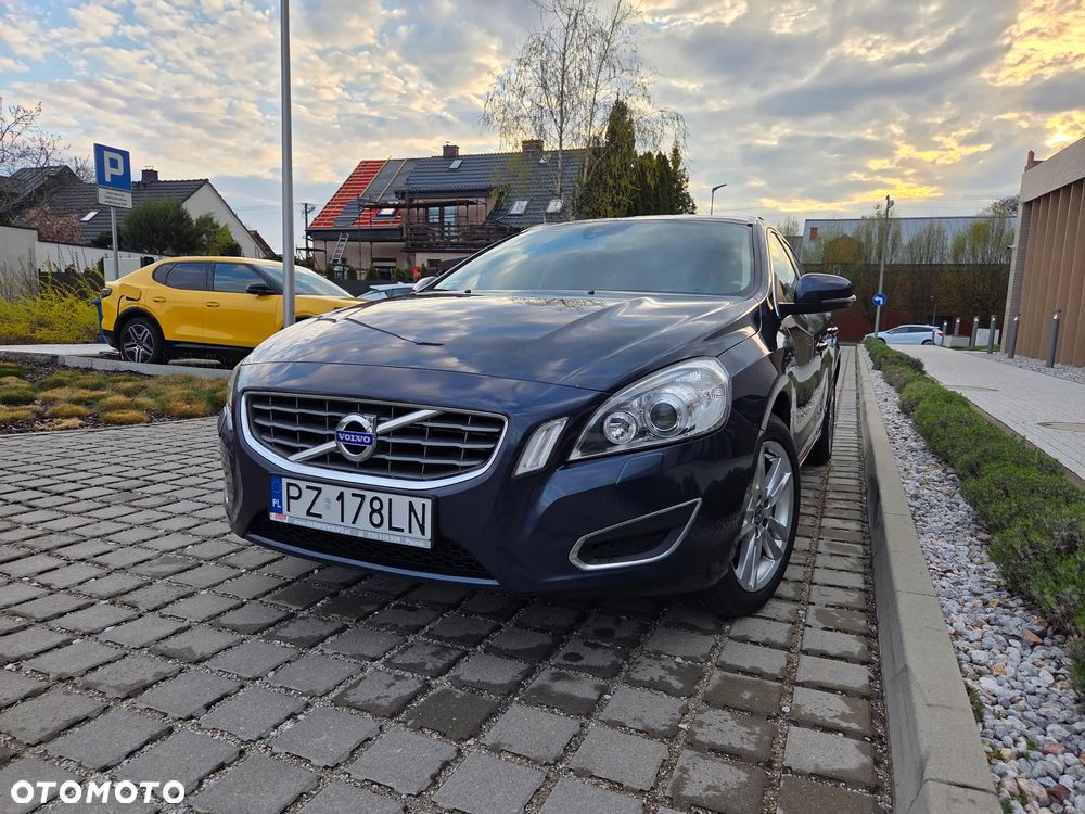 Volvo V60 T5 - 2