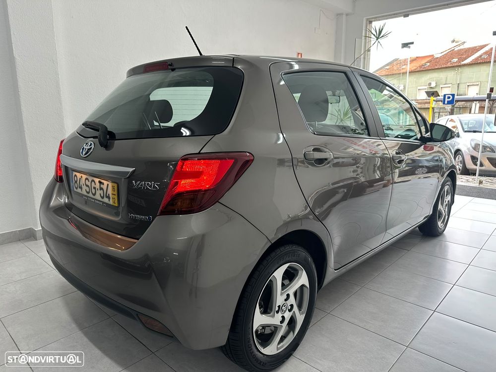 Toyota Yaris 1.5 HSD Active - 6