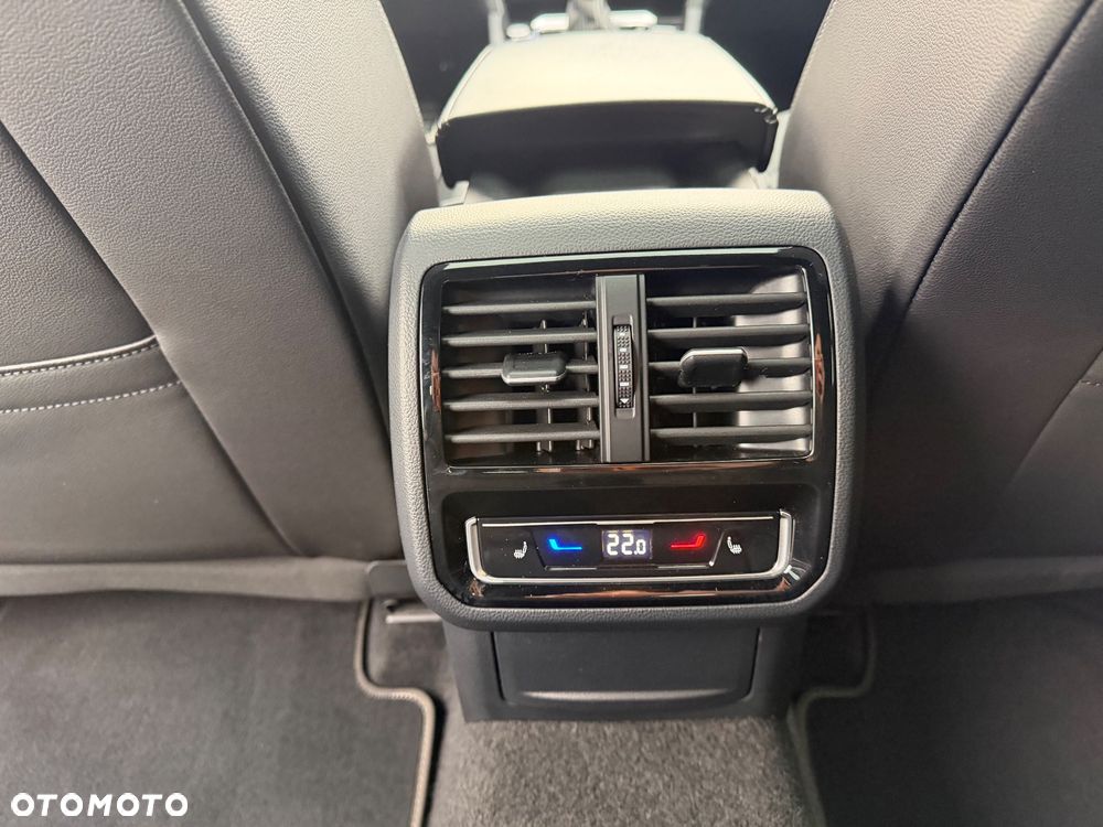 Volkswagen Arteon 2.0 TDI R-Line DSG - 25