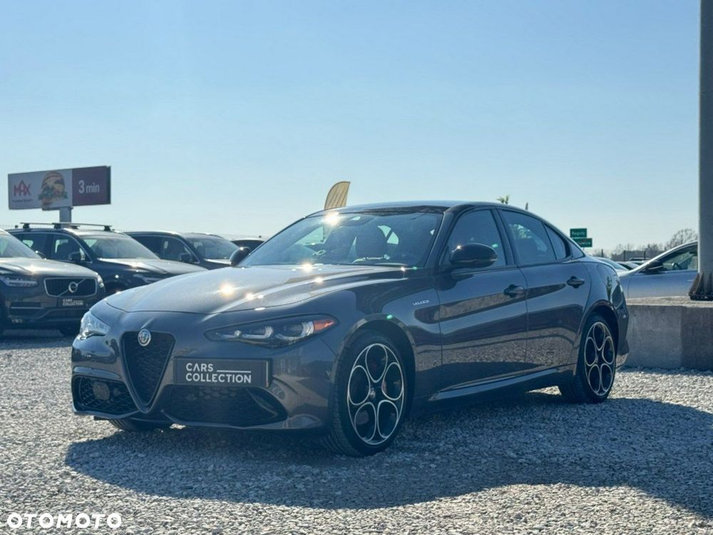 Alfa Romeo Giulia - 8