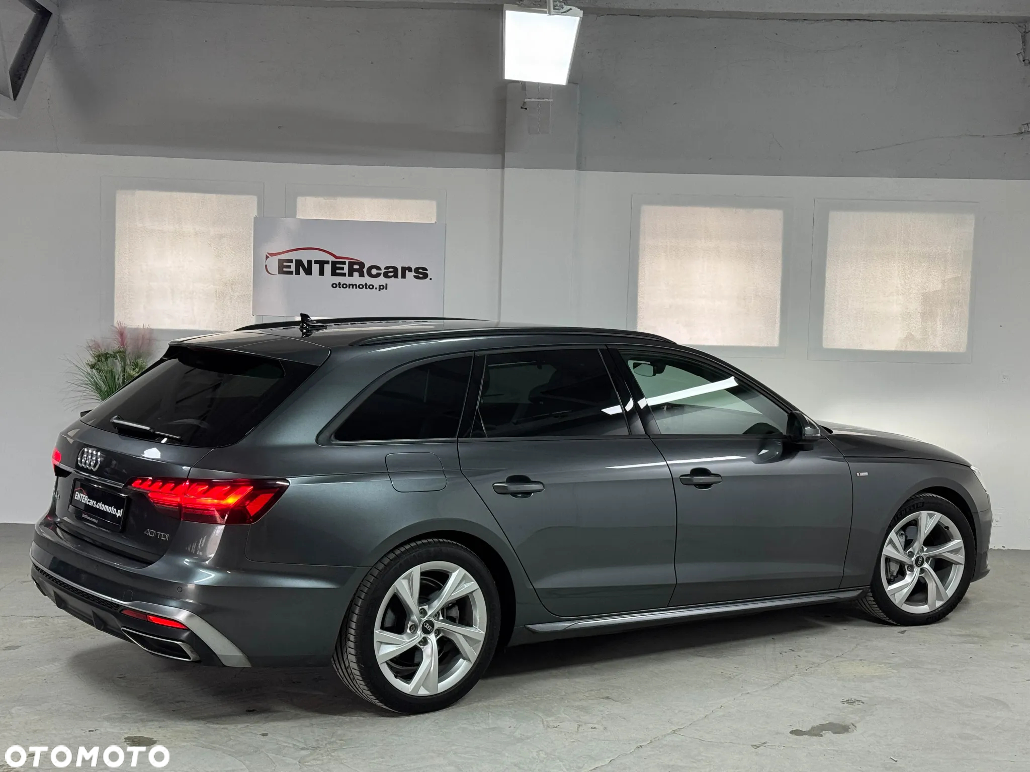 Audi A4 Avant 40 TDI S tronic S line - 15