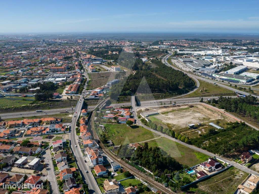 Terreno com possibilidade de construção - Grande imagem: 4/15