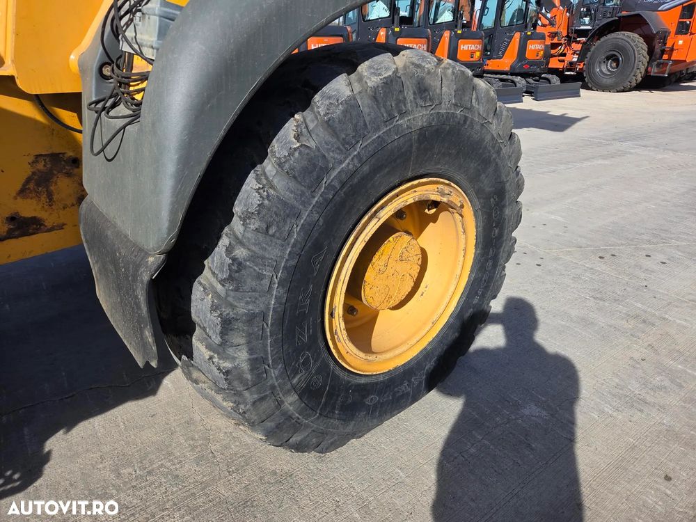 Liebherr 542, Cupa 3mc, 2012, 10.738h, Anv 20,5R25-50% ok, Masa operationala 16t, Aer conditionat, transmisie hidrostatica, STARE BUNA-PROMOTIE 34900 EUR+Tva - 13