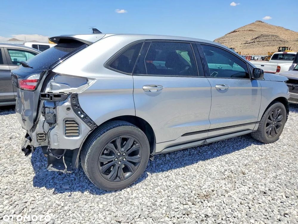 Ford Edge - 8