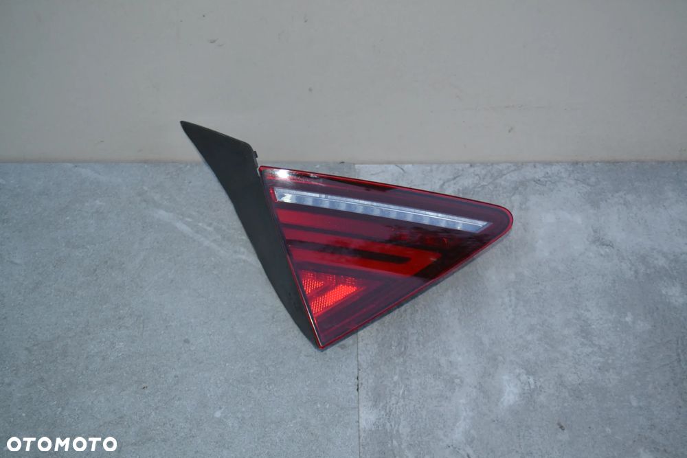 AUDI A7 SPORTBACK LAMPA LED MATRIX TYŁ TYNA LEWA W KLAPĘ 4G8945093H - 1