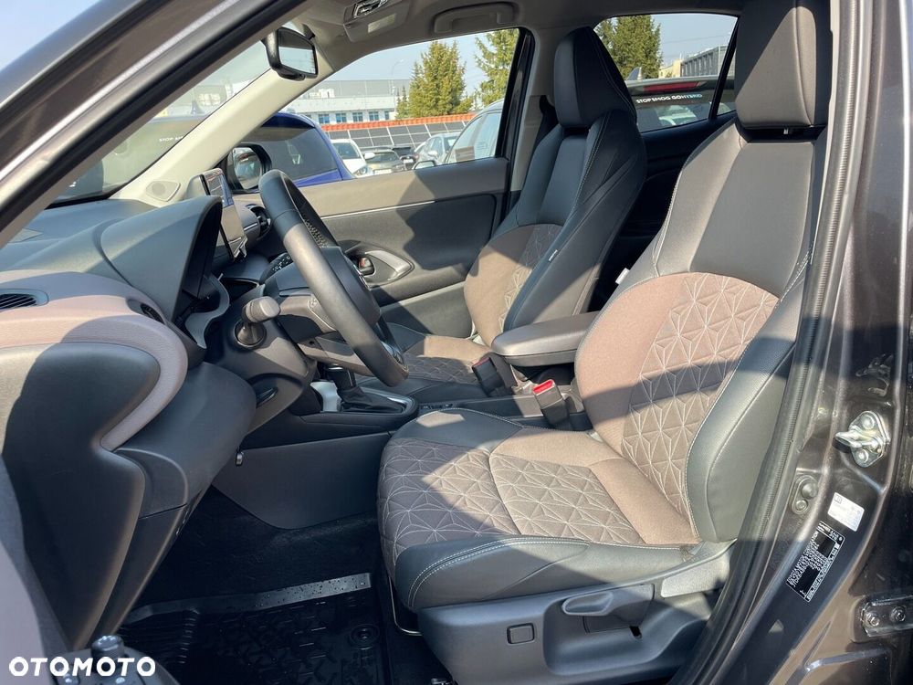 Toyota Yaris Cross - 13