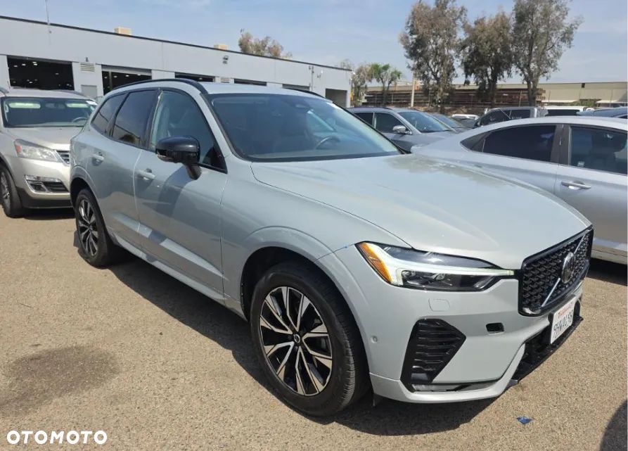 Volvo XC 60 B5 B AWD Plus Dark - 1