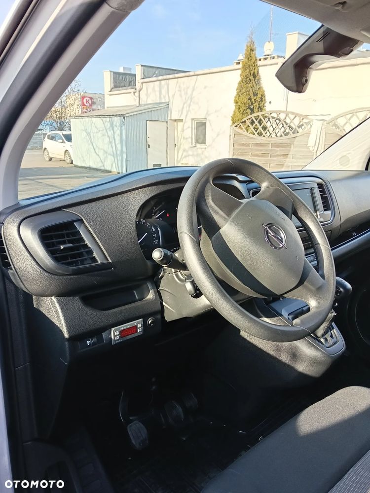 Opel Vivaro - 11