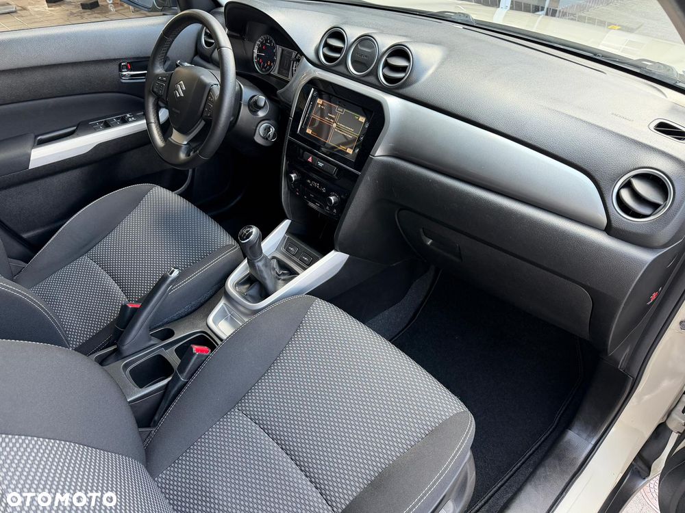 Suzuki Vitara 1.6 Comfort 2WD - 13