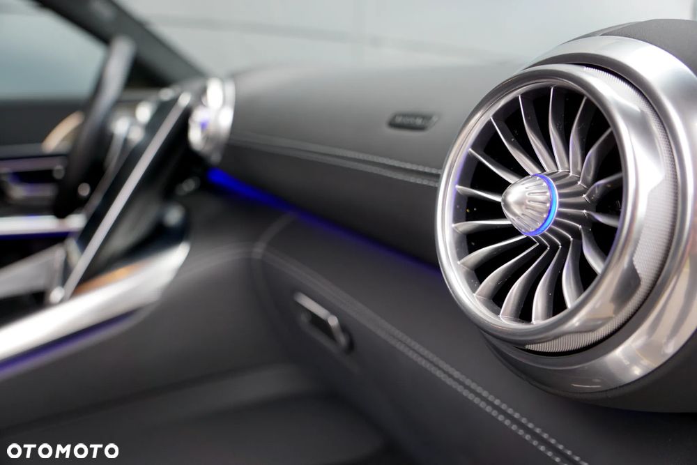 Mercedes-Benz SL AMG 63 4-Matic+ - 36