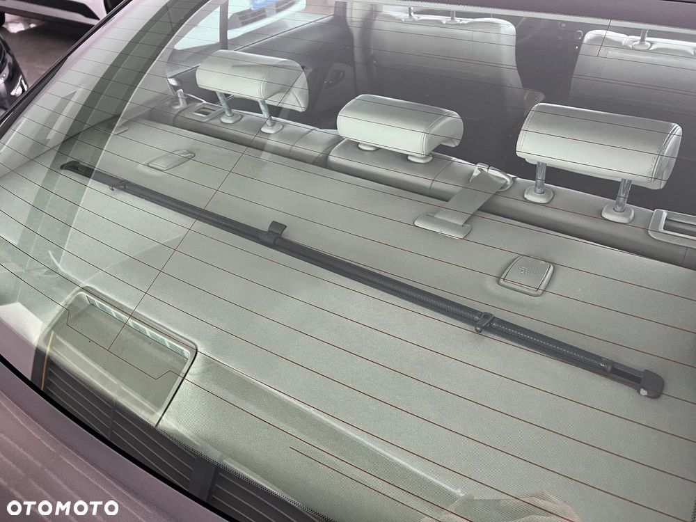 Toyota Avensis 2.0 Prestige NAVI MS - 36