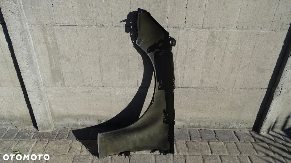 AUDI A4 B9 8W0 LIFT - błotnik przedni prawy - 6