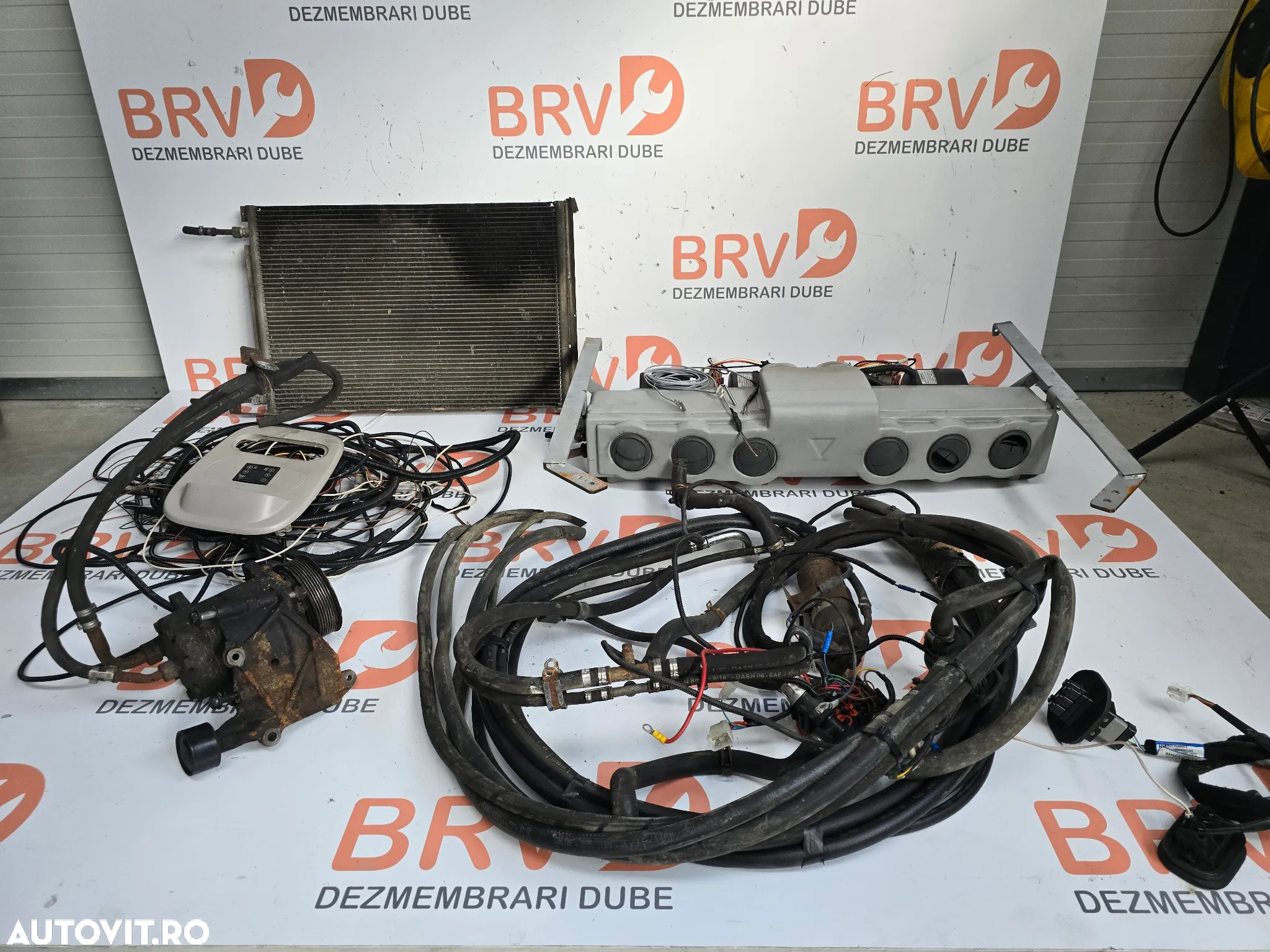 Instalatie climatizare (incalzire - racire ) pentru Renault Trafic 3 / Opel Vivaro B Euro 5 , 6 / an 2013 - 2020 Temperatura 0`C - 20`C - 4