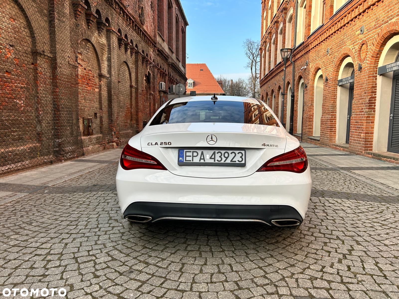 Mercedes-Benz CLA 250 4-Matic - 9