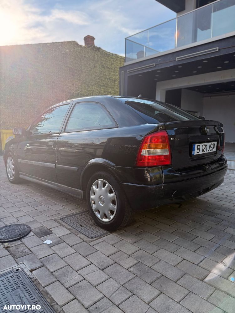 Opel Astra - 4