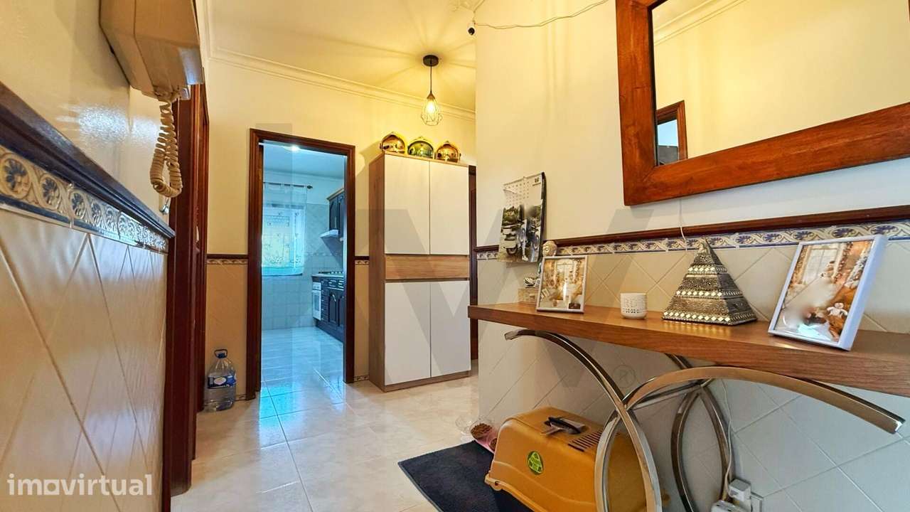 Apartamento T2 situado no 1.º andar, na Quinta do Conde - Grande imagem: 4/21