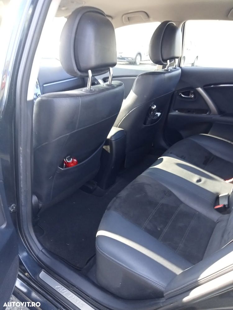 Toyota Avensis 2.0 D-4D Elegance - 9