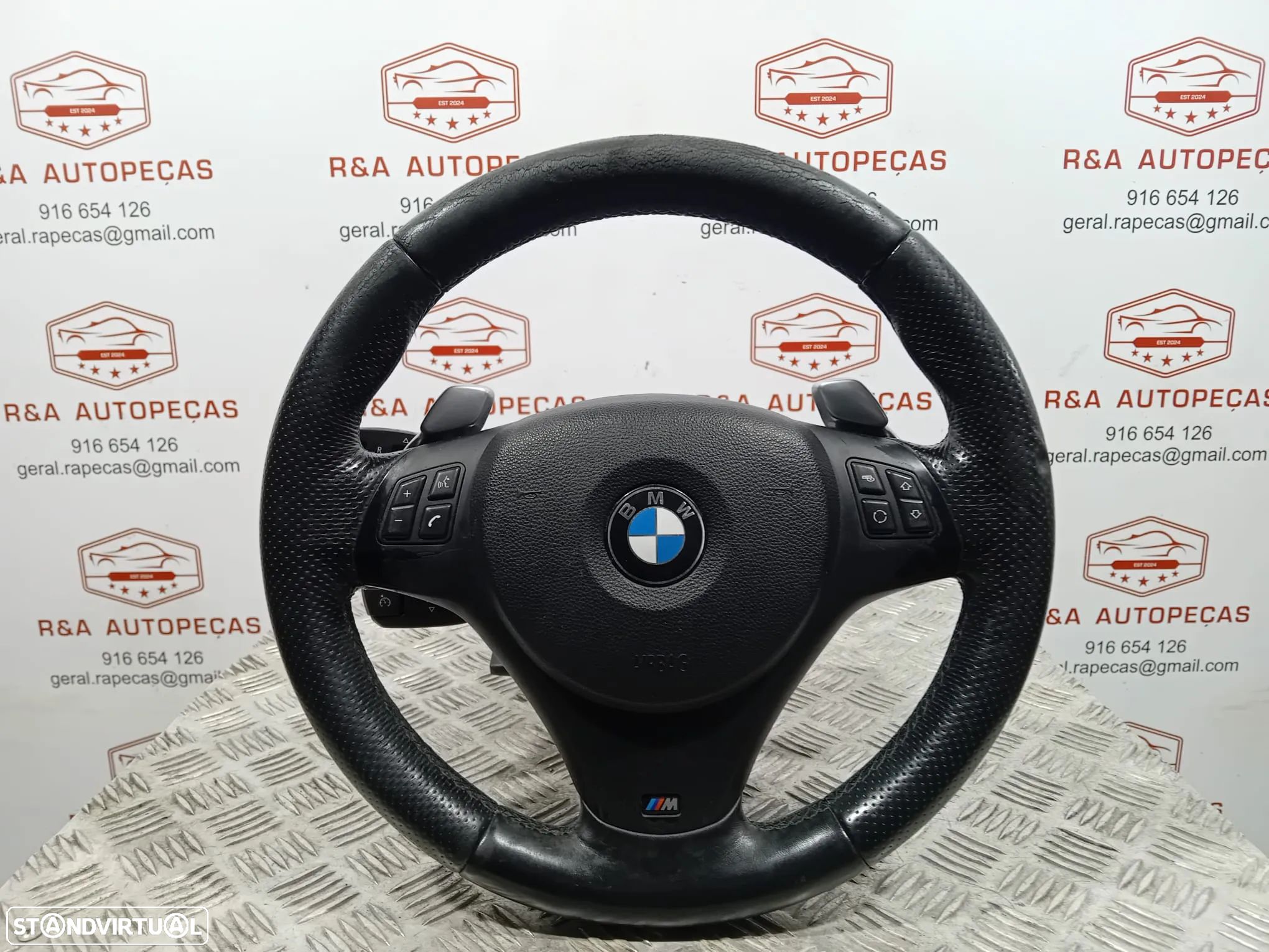 Volante BMW Serie 1 E81 E82 E87 Serie 3 E90 E91 E92 E93 Pack M Original Com Patilhas - 1